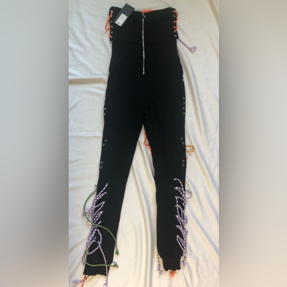 AKIRA NO STRINGS ATTACHED LACE UP JUMPSUIT SIZE: SMALL - Picture 3 of 8